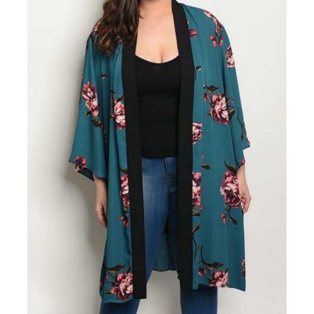 🌸Plus Size Rose Print Kimono Top